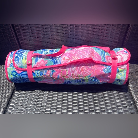 Lilly Pulitzer Beach Mat Splash Into Summer Beach Pool Roll Up Mat Pillow Yoga - Picture 2 of 16